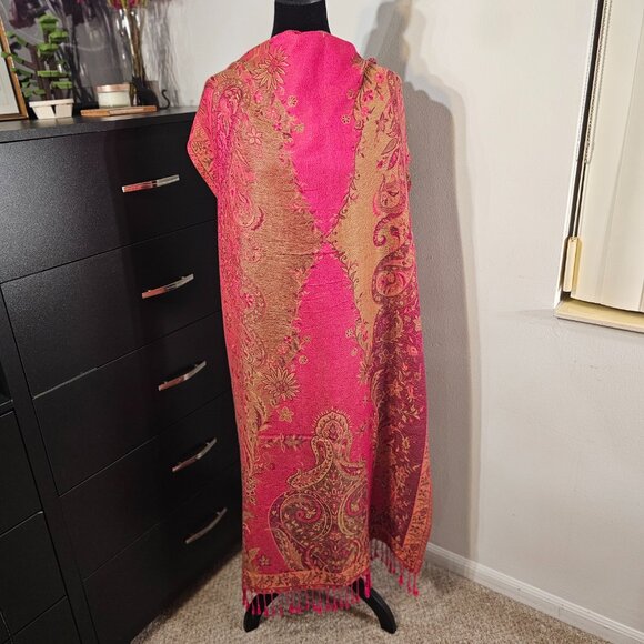 Gold, pink, floral, paisley, reversible, authentic pashmina scarf. - Picture 8 of 16